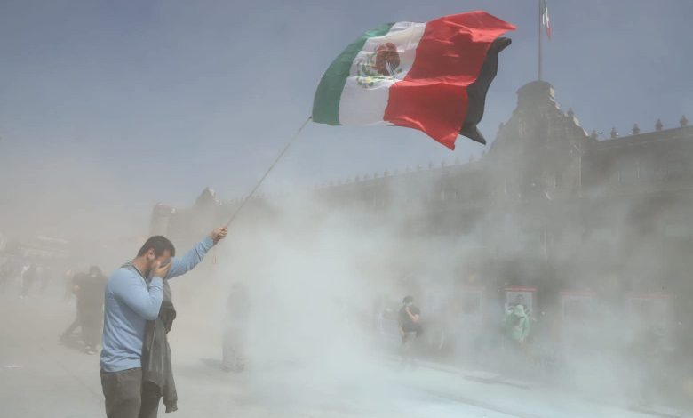 40 detenidos y 100 policías heridos deja marcha de la Generación Z en la Ciudad de México